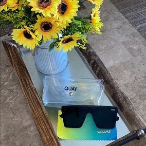 Quay hindsight polarized sunglasses